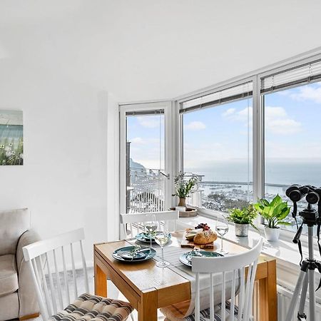 Wellswood Apartment - Sunny Apartment With Stunning Sea Views And Private Balcony Torquay Bagian luar foto