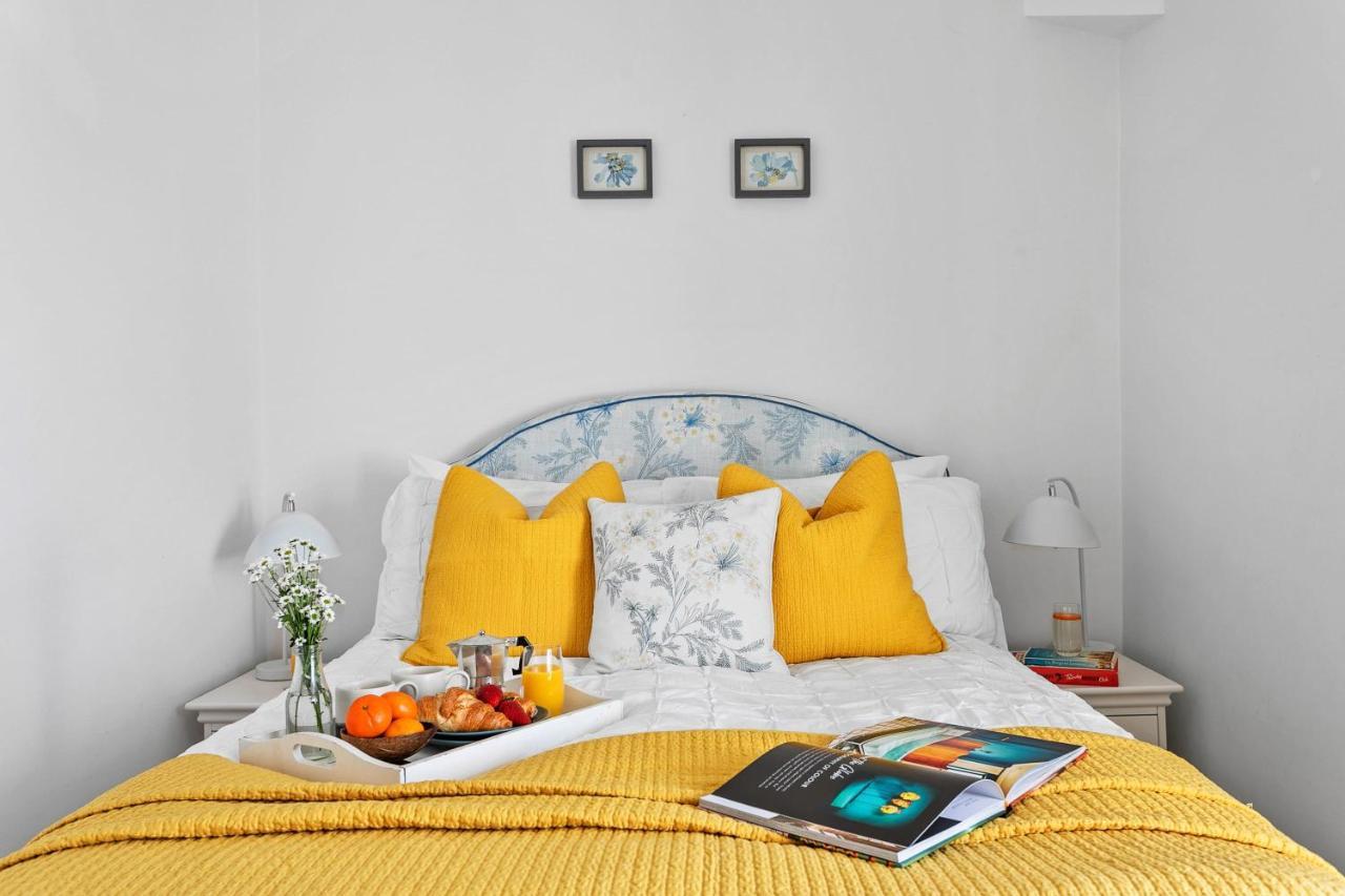 Wellswood Apartment - Sunny Apartment With Stunning Sea Views And Private Balcony Torquay Bagian luar foto
