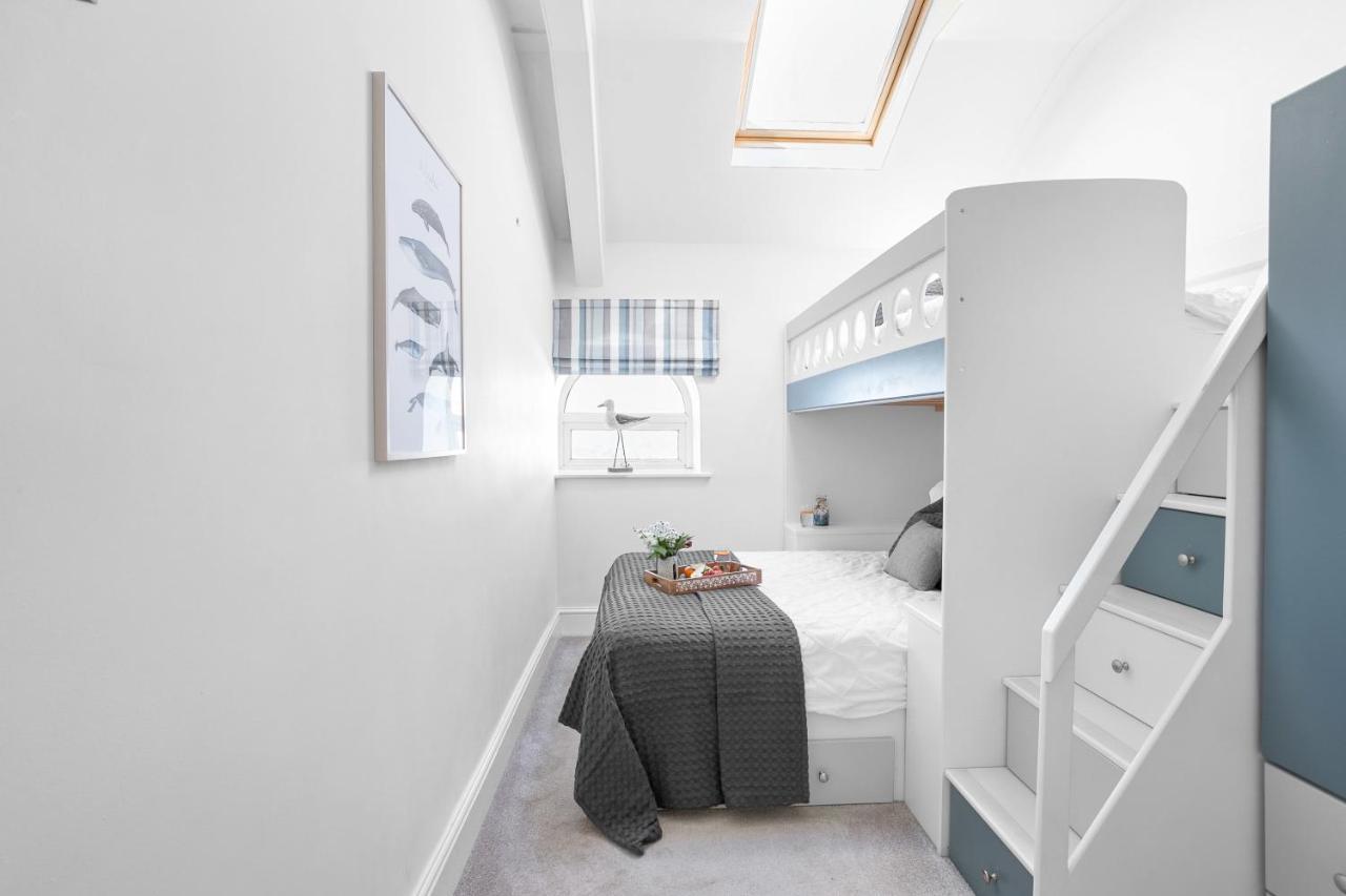 Wellswood Apartment - Sunny Apartment With Stunning Sea Views And Private Balcony Torquay Bagian luar foto